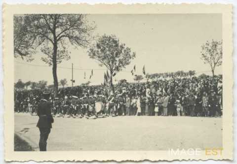 Défilé militaire (Madonne-et-Lamerey)